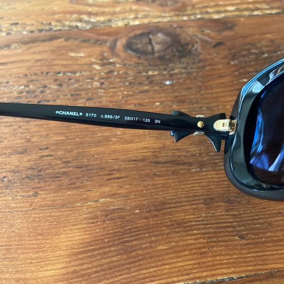 Chanel Black Bow Ribbon Sunglasses Style 5170 Gold Trim, Made in Italy CC - Picture 9 of 16